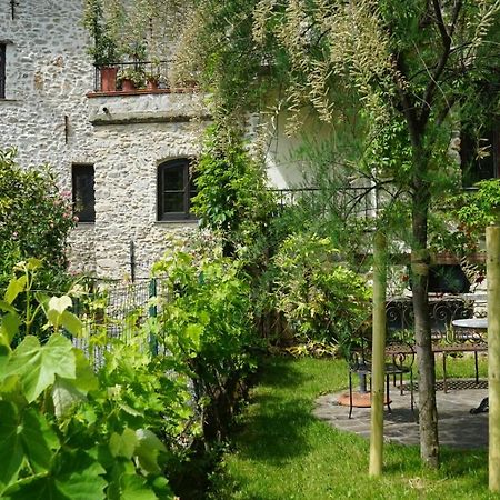 La Libellula Rossa Bed & Breakfast Erli Bagian luar foto