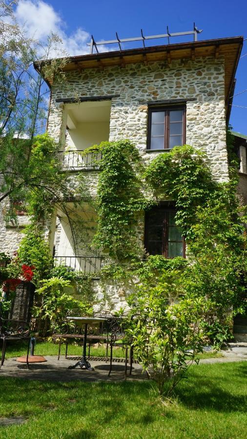 La Libellula Rossa Bed & Breakfast Erli Bagian luar foto