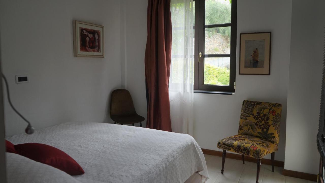 La Libellula Rossa Bed & Breakfast Erli Bagian luar foto