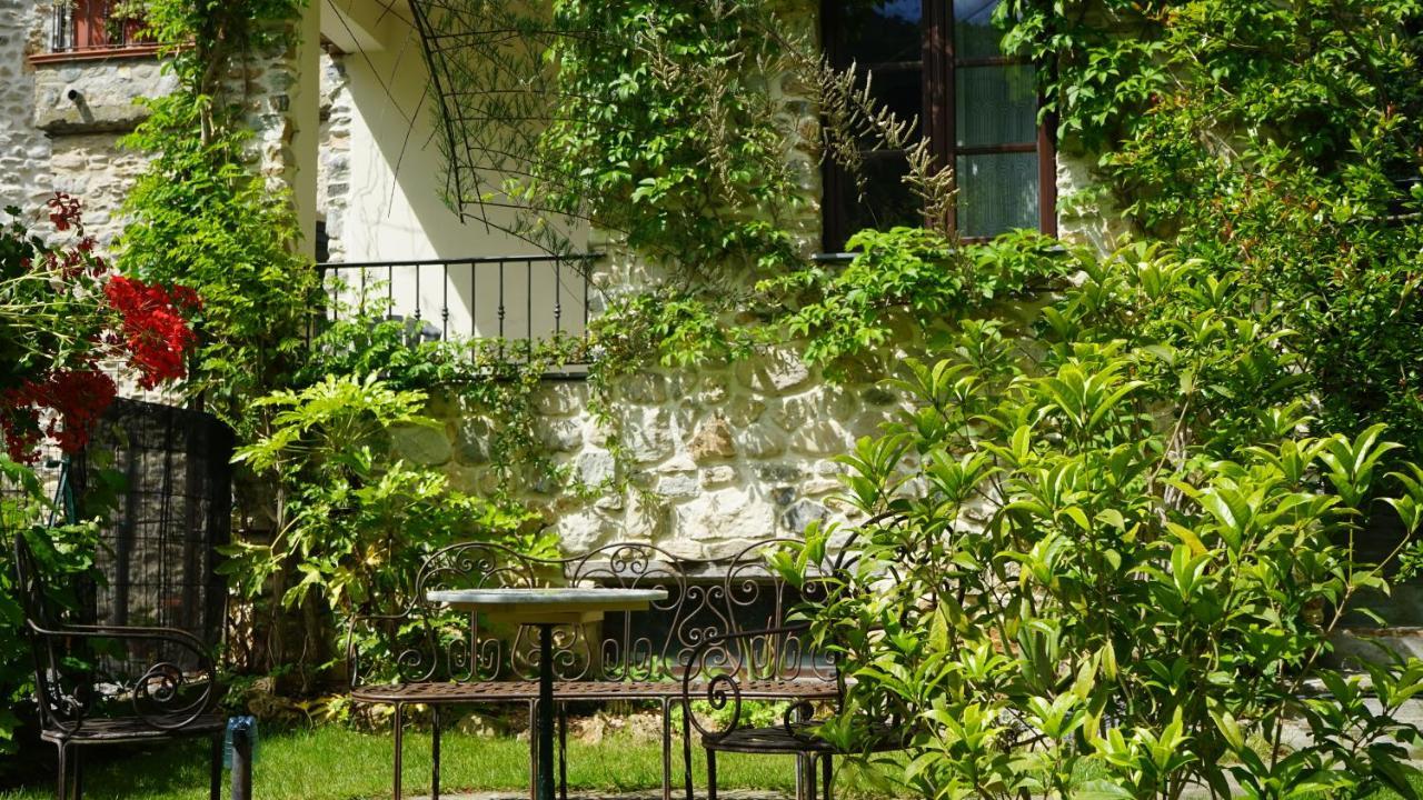 La Libellula Rossa Bed & Breakfast Erli Bagian luar foto