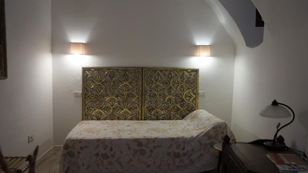 La Libellula Rossa Bed & Breakfast Erli Bagian luar foto